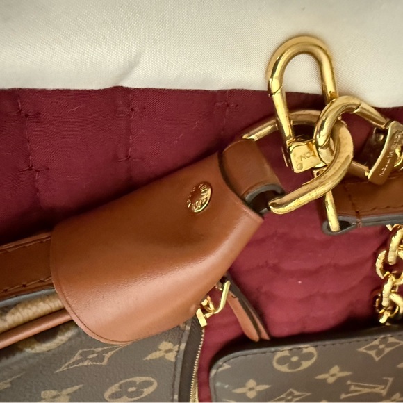 Louis Vuitton Brown Monogram Shoulder Bag - Picture 3 of 5